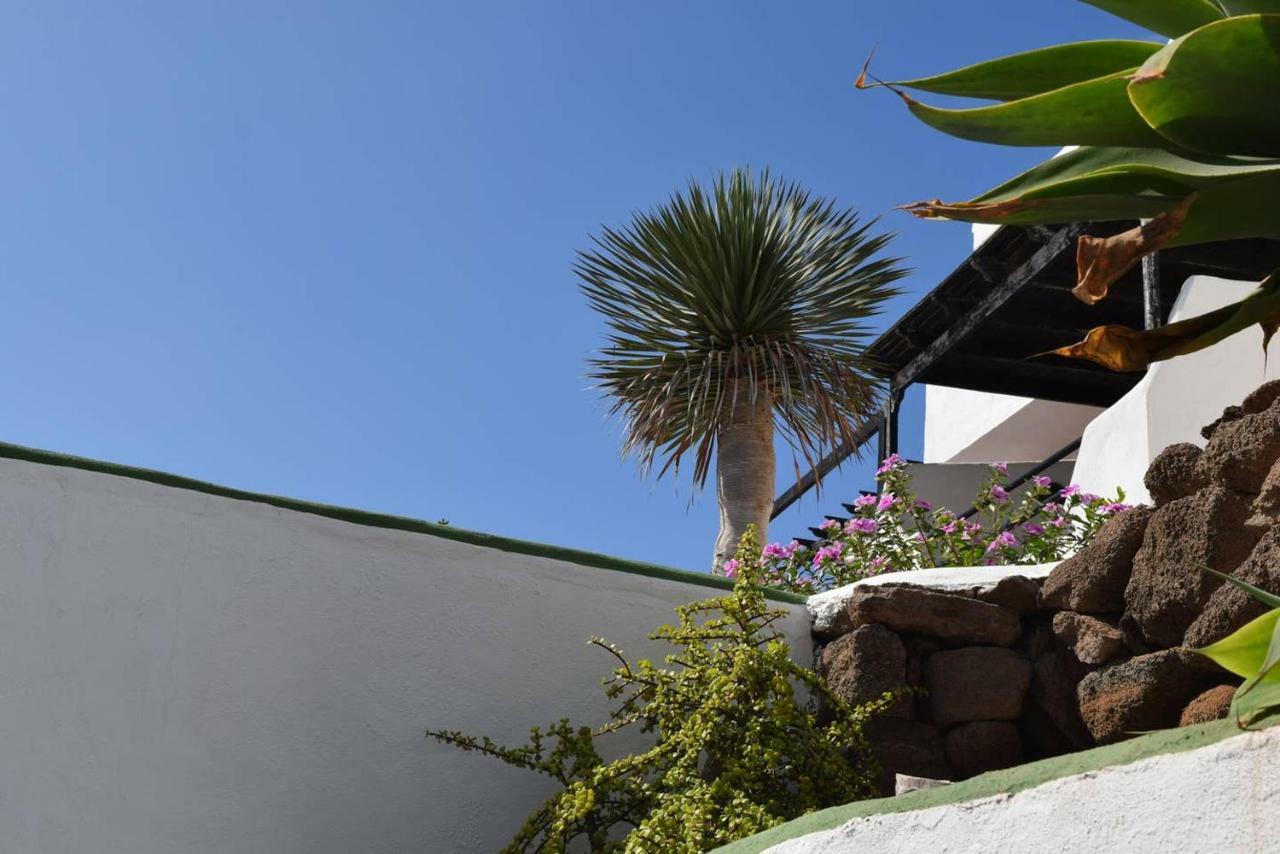 North Cliff Apartment *The Ocean Beneath Your Feet* Galdar Exterior photo